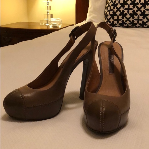 Modern Vintage Heels - Picture 2 of 6